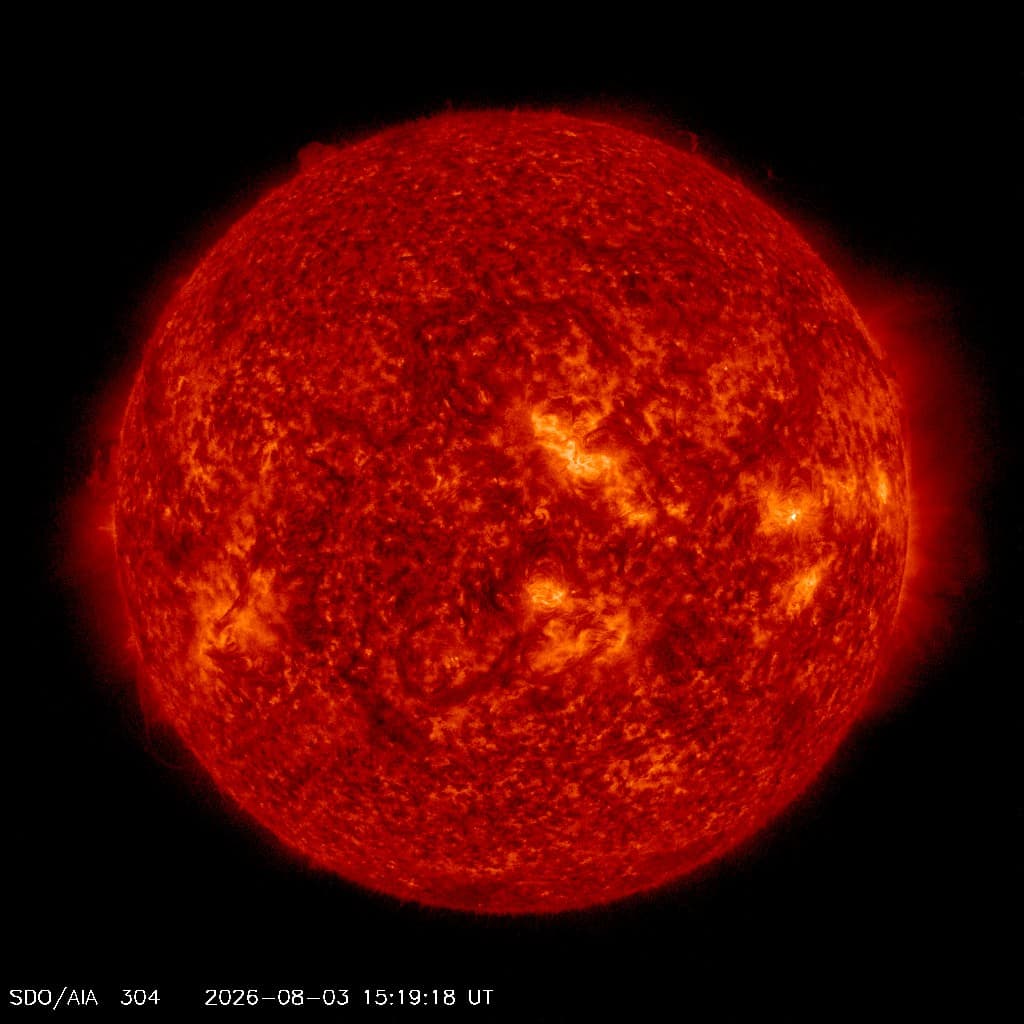 Cromosfera — SDO/AIA 304 Å